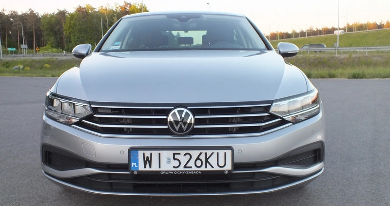 Volkswagen Passat cena 80000 przebieg: 82000, rok produkcji 2020 z Warszawa małe 301